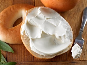 Bagel with cream cheese