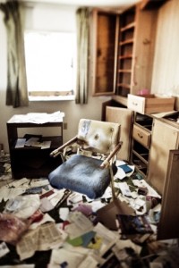 iStock_000015114510XSmall_Messy_Room