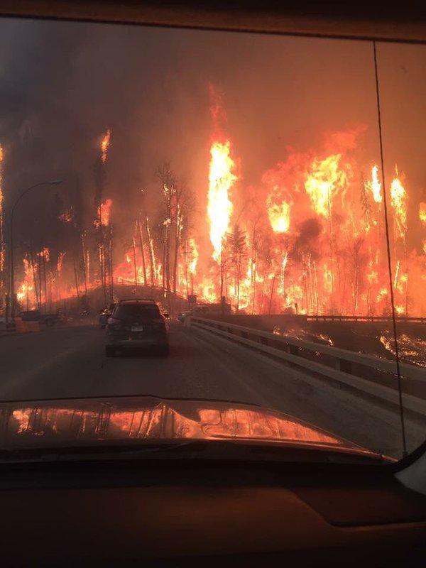 Fort McMurray Fire Forces Entire City to Evacuate