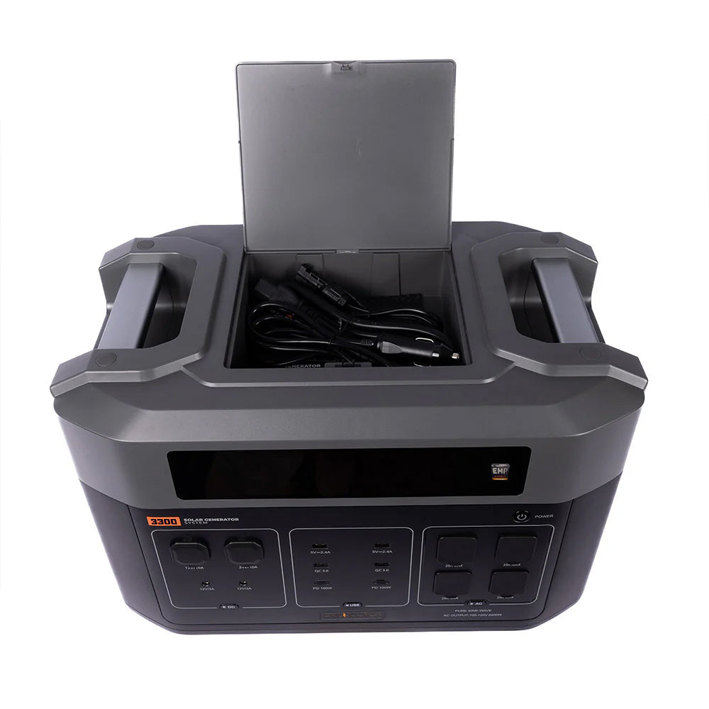 Grid Doctor 3300 solar generator with integrated handle and top storage compartment